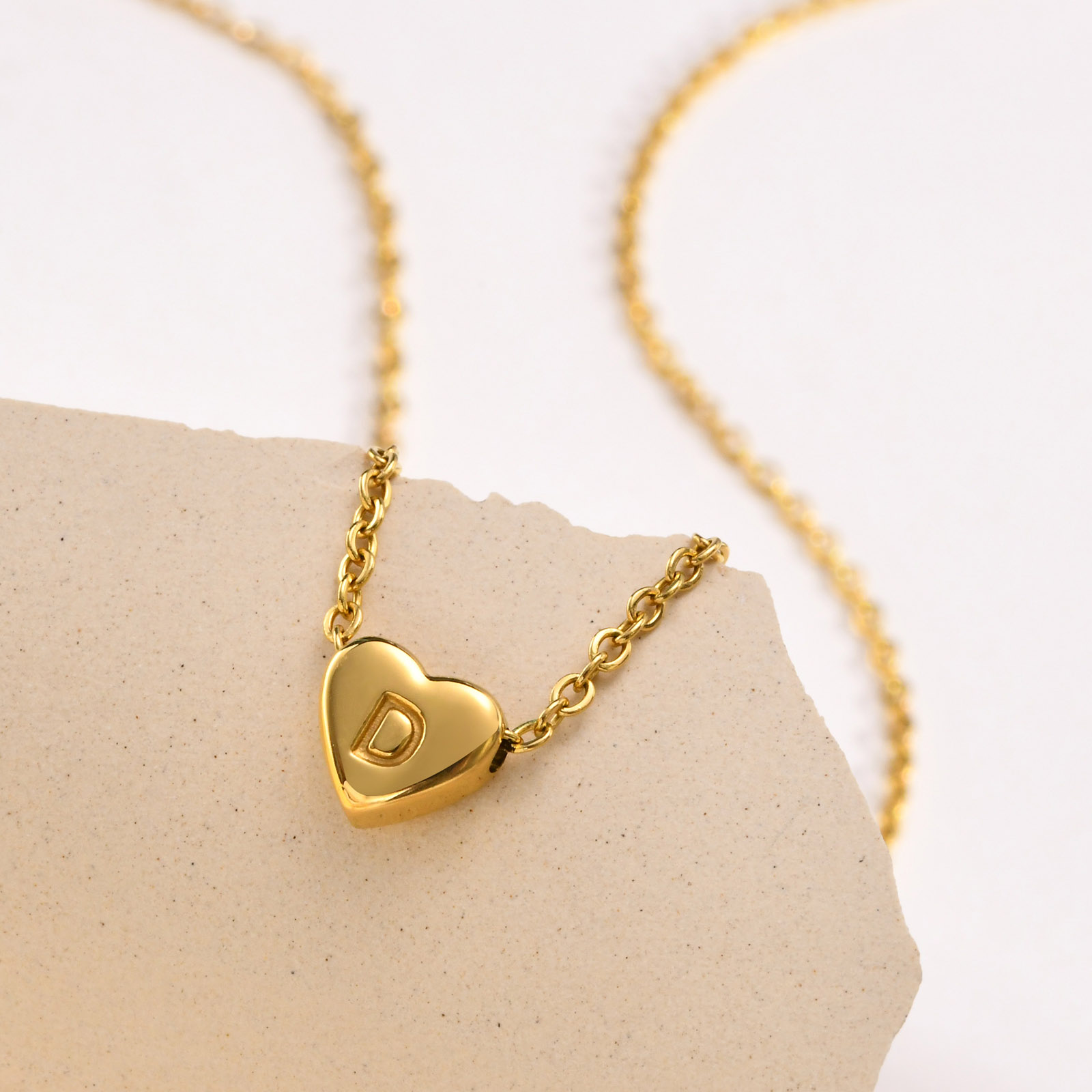 Tiny A-Z Initial Necklaces for - Event Z 评论和价格